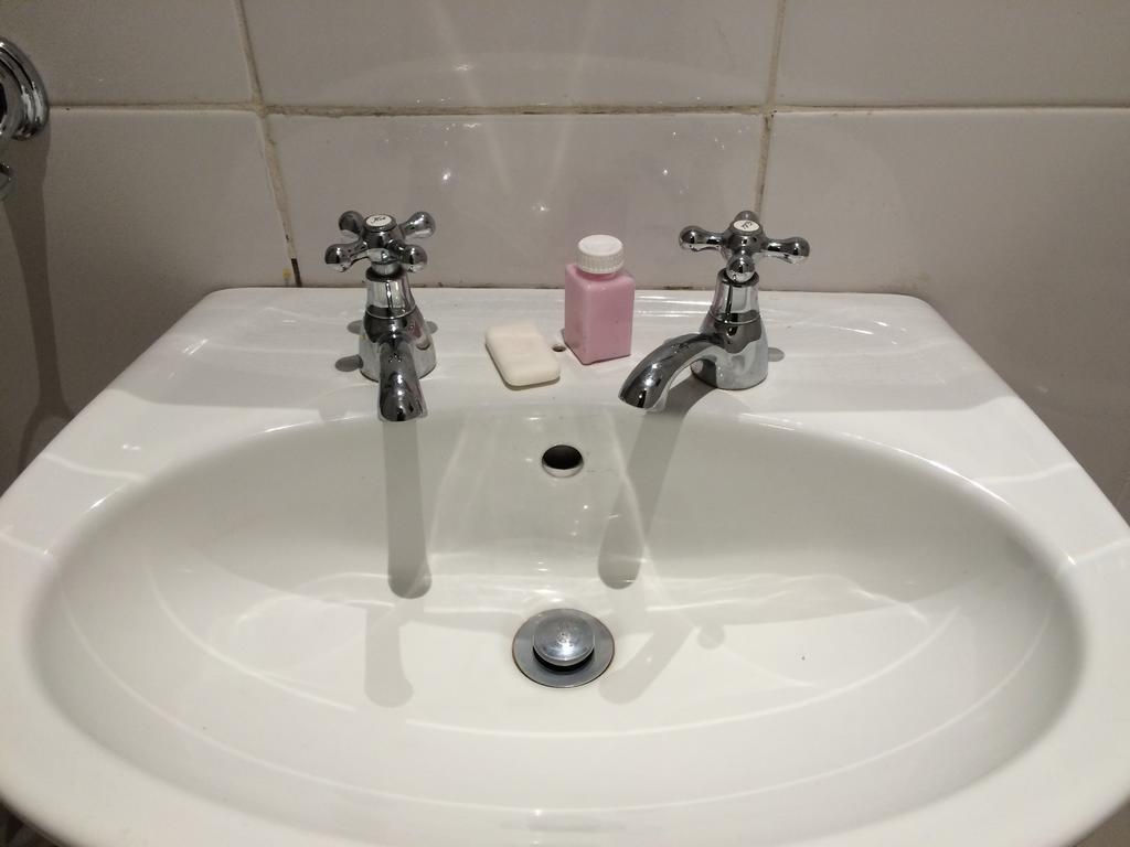 Acn International Regency Lodge Kempton Park Szoba fotó